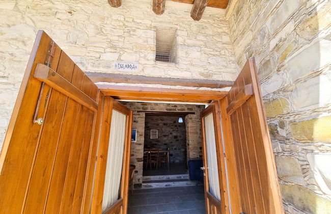 Traditional Village Pool Apartment - Photo 13