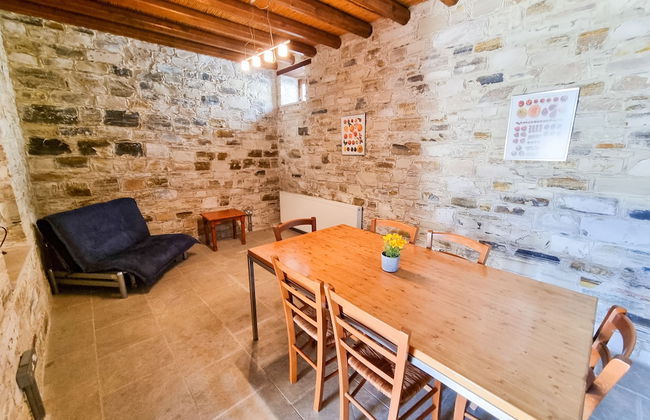 Traditional Village Pool Apartment - Photo 3