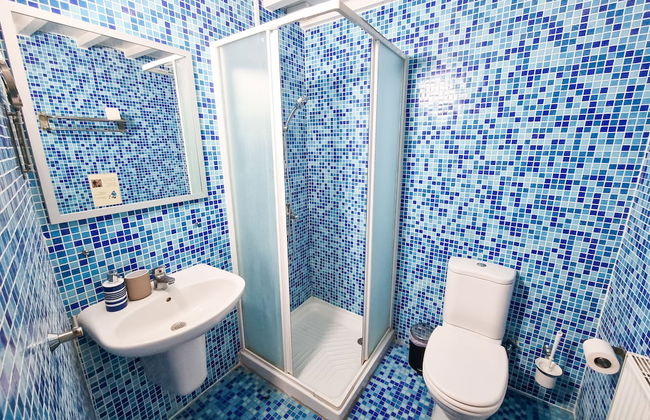 Traditional Village Pool Apartment - Photo 10