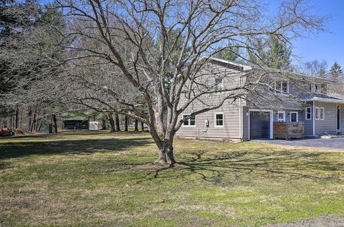 Foto 3 - Stylish Pine Plains Home Near Parks & Hiking