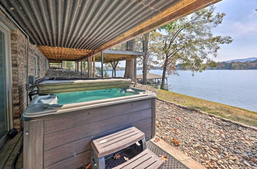 Photo 23 - Lakefront Hot Springs Home W/hot Tub & Dock
