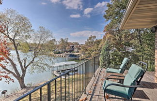 Photo 2 - Lakefront Hot Springs Home W/hot Tub & Dock