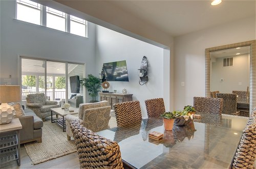Foto 4 - Ocean View Townhome w/ Outdoor TV & Fire Pit