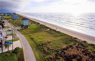 Photo 2 - 'absolute Beach' - Luxe Crystal Beach Home w/ Deck