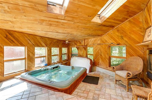 Photo 31 - Spacious Woodbury Home w/ Pool + Hot Tub