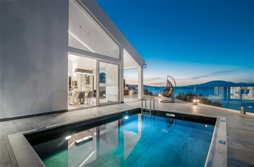 Foto 43 - Luxury Villa Cavo Mare Meltemi With Private Pool Jacuzzi