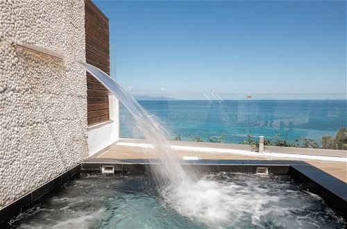 Foto 9 - Luxury Villa Cavo Mare Meltemi With Private Pool Jacuzzi
