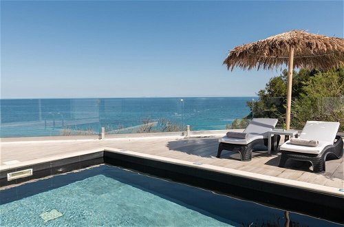 Foto 12 - Luxury Villa Cavo Mare Meltemi With Private Pool Jacuzzi