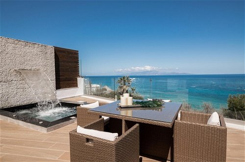 Foto 7 - Luxury Villa Cavo Mare Meltemi With Private Pool Jacuzzi