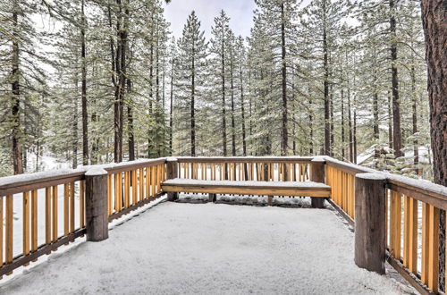 Photo 25 - Chic Truckee Cabin Close to Golf Course & Hiking