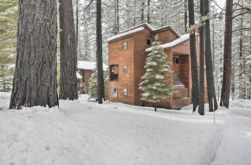 Photo 33 - Chic Truckee Cabin Close to Golf Course & Hiking