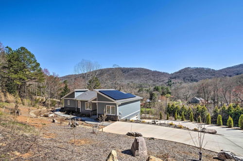 Photo 29 - Comfy Asheville Vacation Rental With Hot Tub