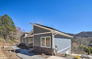 Photo 2 - Comfy Asheville Vacation Rental With Hot Tub