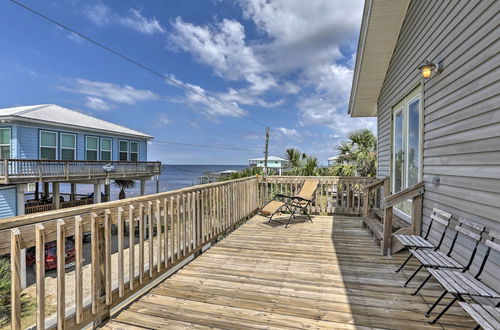 Photo 28 - Cozy Home With Ocean View: 5 Mi to Keaton Beach