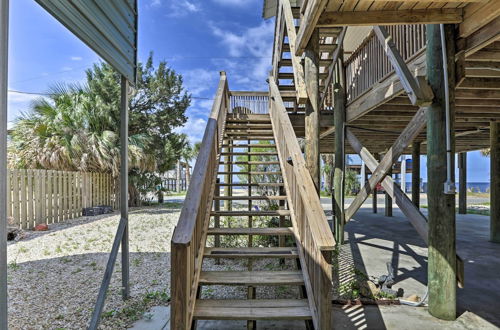 Photo 13 - Cozy Home With Ocean View: 5 Mi to Keaton Beach