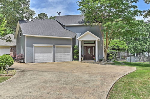 Photo 13 - Cozy Lakefront Benton Home ~ 20 Mi to Shreveport