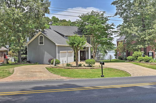 Photo 12 - Cozy Lakefront Benton Home ~ 20 Mi to Shreveport