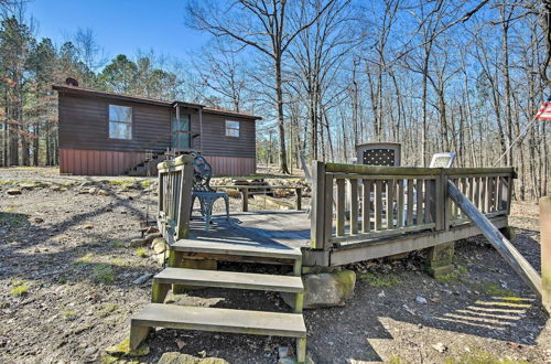 Foto 17 - Arkansas Log Cabin Rental Near Lake Greeson