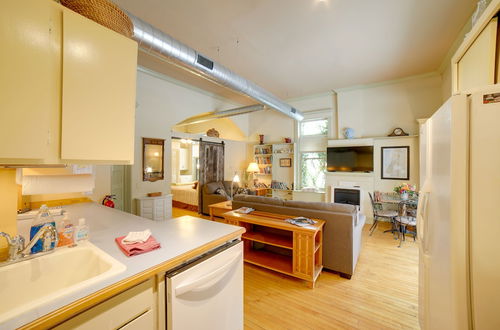 Photo 15 - Charming Saugatuck Condo w/ Private Deck + Grill