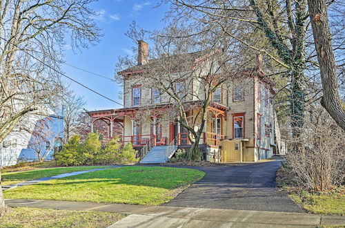 Foto 7 - Centrally Located Apt in Victorian Mansion