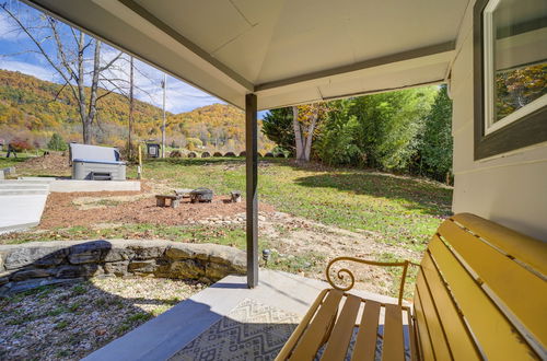 Photo 21 - Bright Farmhouse w/ Hot Tub & Mountain View