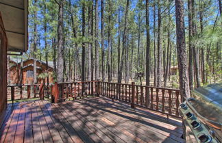 Photo 2 - Family-friendly Pinetop Cabin w/ Deck & Grill