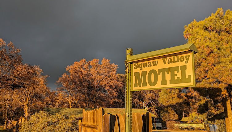 Foto 1 - Squaw Valley Motel