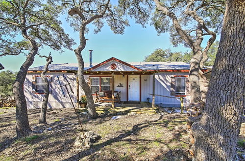 Photo 4 - Private Hill Country House w/ Deck on 7 Acres