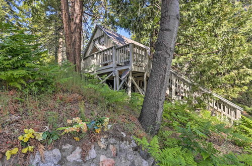 Foto 9 - Cozy Shaver Lake Cabin < 1 Mi to Shaver Lake