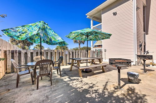 Photo 16 - Gulf Shores Beach Condo w/ Community Pool