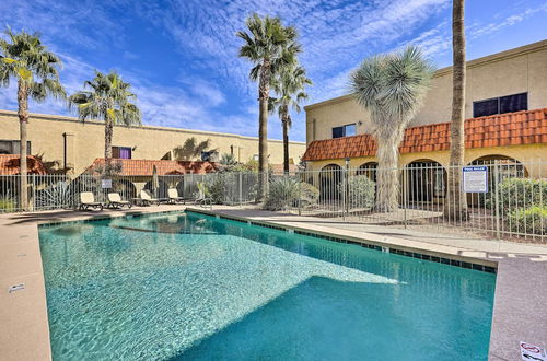 Foto 1 - Modern Fountain Hills Townhome w/ Private Patio