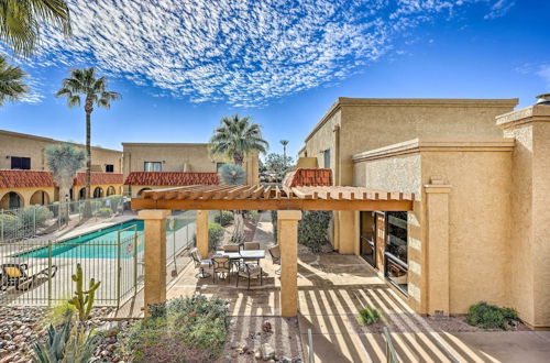 Foto 8 - Modern Fountain Hills Townhome w/ Private Patio