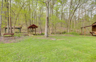 Photo 2 - Comfy Taswell Cabin Rental - Community Amenities