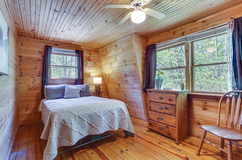 Photo 30 - Comfy Taswell Cabin Rental - Community Amenities