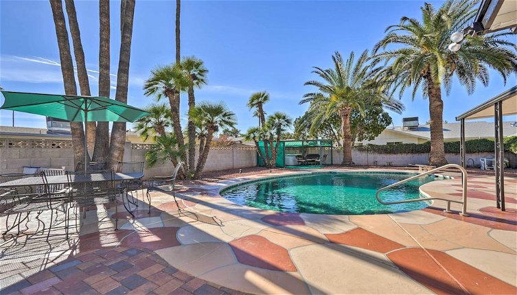 Foto 1 - Glendale Home w/ Private Pool & Hot Tub