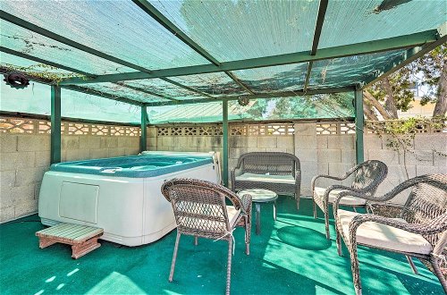 Foto 8 - Glendale Home w/ Private Pool & Hot Tub