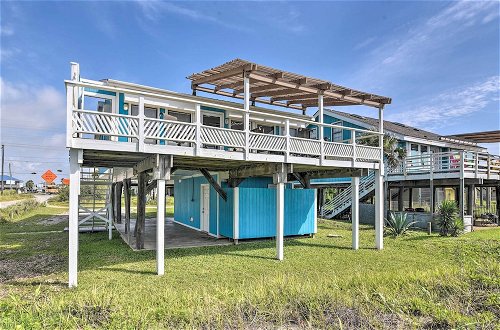 Photo 7 - Galveston Beachfront House w/ Deck & Ocean Views