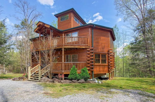 Foto 10 - Cosby Cabin w/ Hot Tub ~ 18 Mi to Gatlinburg