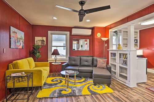 Photo 1 - Homey Cottage With Sunroom & Smart TV