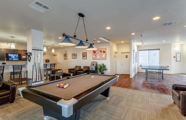 Spacious 3BR Apartment Central to All - Photo 21