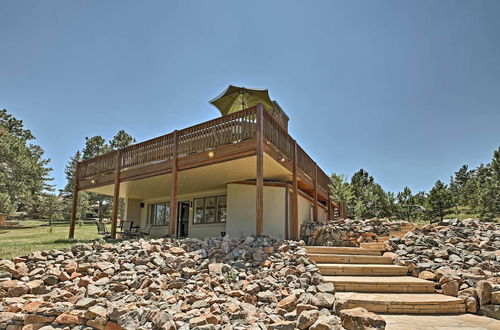 Photo 15 - Modern Morrison House w/ Deck & 2 Fireplaces