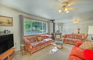 Photo 1 - Caldwell Country Home on Quiet Acreage