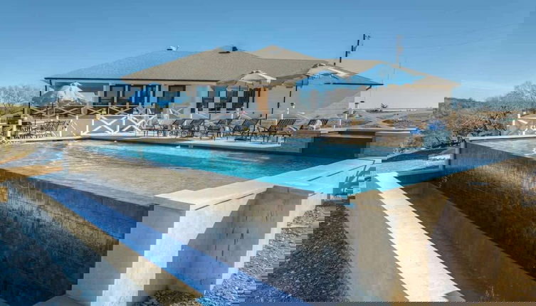 Foto 1 - Hilltop Lux Haus With Infinitypool-hottub-pooltable