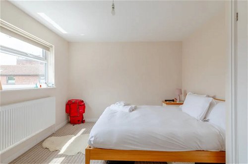 Foto 2 - Bright and Inviting 2BD House - Bethnal Green