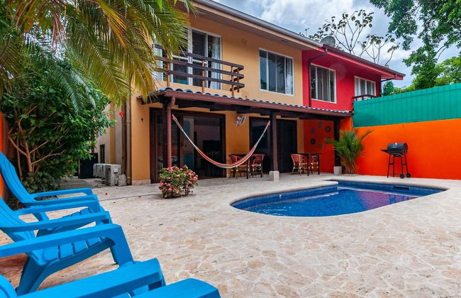 Nicely priced duplex in Surfside with private pool and AC in every room - Foto 1