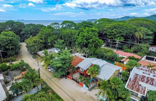 Nicely priced duplex in Surfside with private pool and AC in every room - Foto 28
