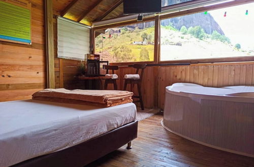 Photo 4 - Lakeview Cabin with Jacuzzi in Guatapé