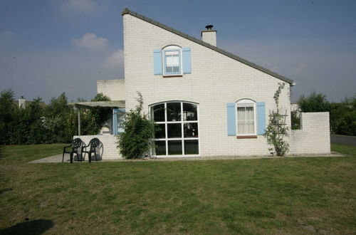 Photo 25 - Detached Villa With Fireplace on Texel