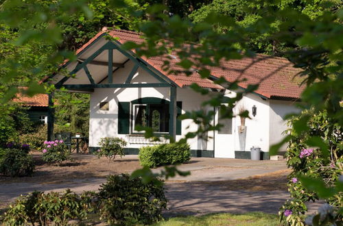 Photo 1 - Bungalow With a Terrace at Bedafse Bergen