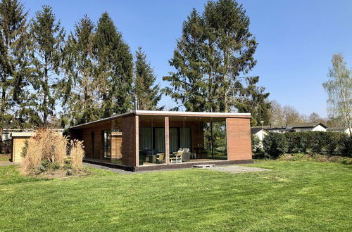 Foto 13 - Modern Lodge With Wood Stove Near Almelo